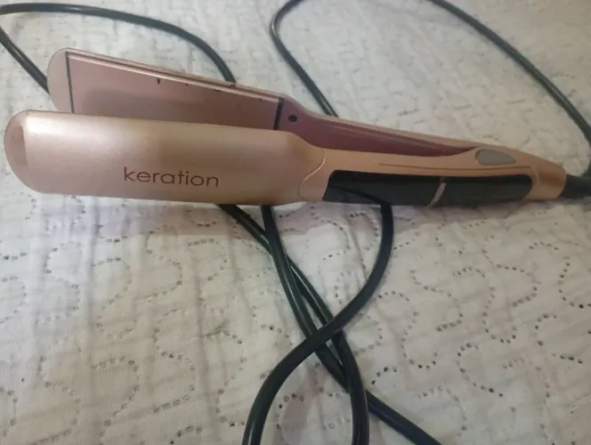 Vendo prancha usada, poucas marcas de uso, 6 meses de uso