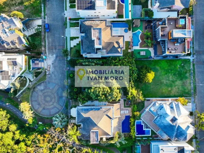 Terreno à venda em Jurerê Internacional - Florianópolis