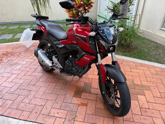 Yamaha FZ15 Fazer 150 ABS ? Ano 2023/ Mod.2024 | Vermelha | 22.170 km