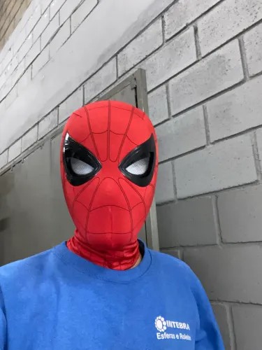 máscara homem aranha- olhos retráteis (ela semana de uso pós compra) 