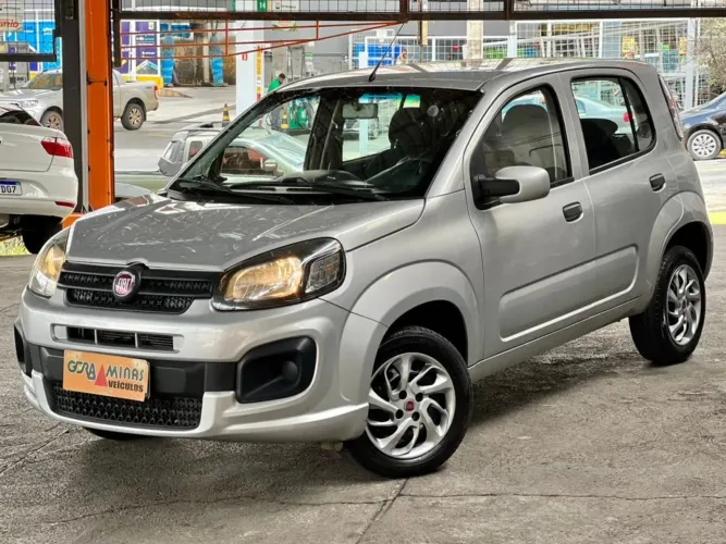 Fiat Uno Attractive 1.0 EVO Fire Flex 8V 5P 2021