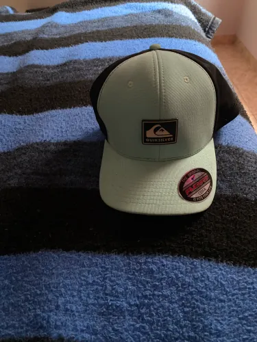 Boné Quiksilver FlexFit Plate Type Juvenil -Tamanho P