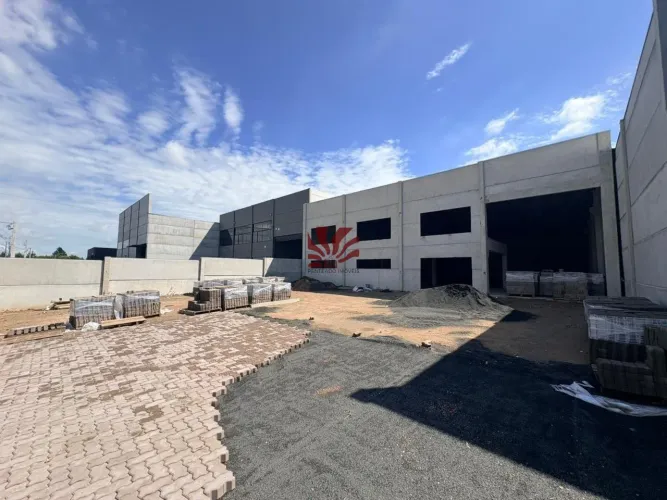 Pavilhão com 750m², São José - Canoas/RS