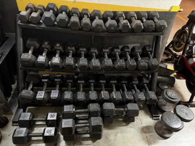 Dumbells sextavados
