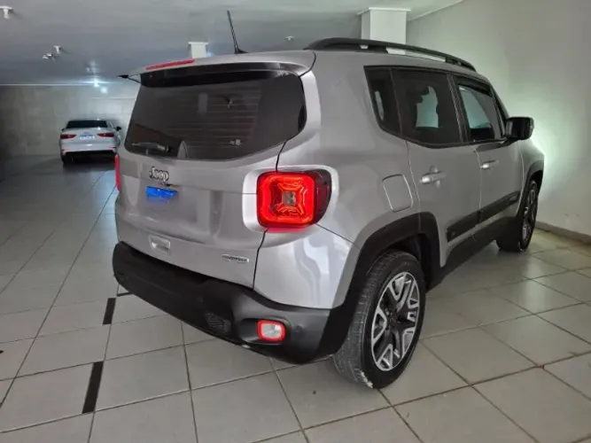 Jeep Renegade Longitude 1.8 4X2 Flex 16V Aut. 2021