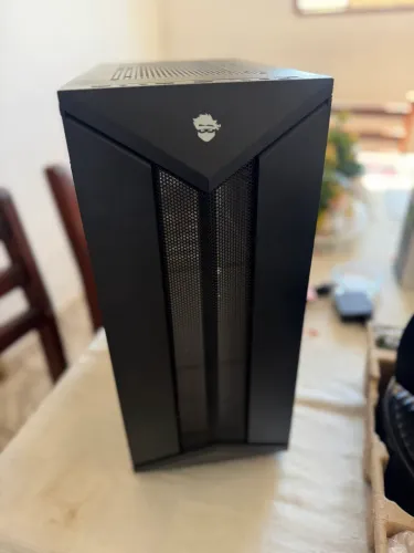 Vendo gabinete gamer !!