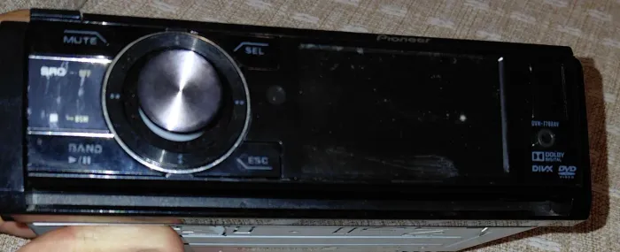 DVD automotivo Pioneer.