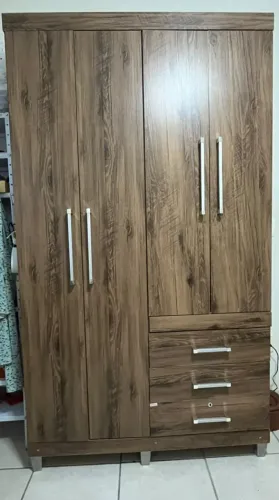 Guarda-Roupa 4 Portas 3 Gavetas - Bom Estado