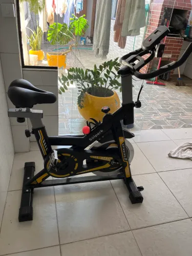 Bicicleta ergométrica novinha