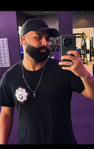 MARIDO DE ALUGUEL A DISPOSIÇÃO 