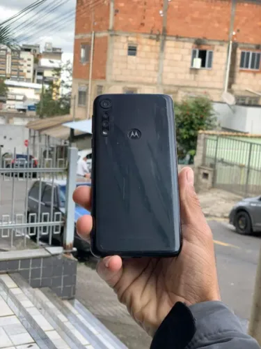 Moto G8 play