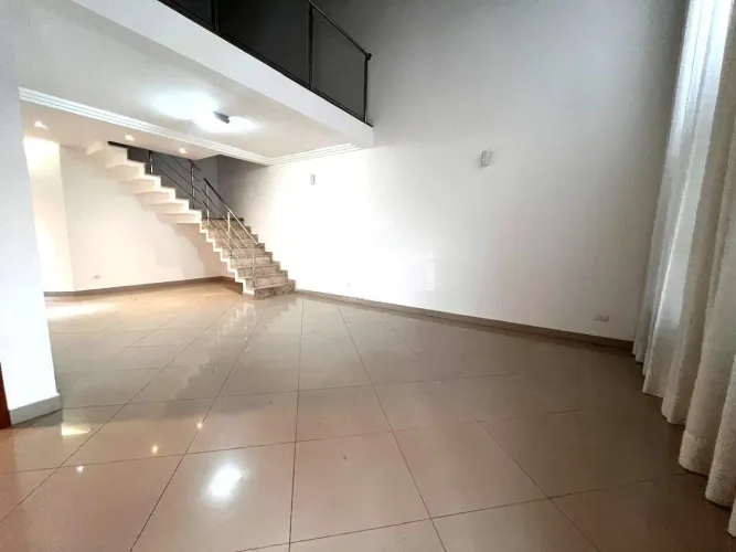 Sobrado à venda, 3 quartos, 1 suíte, 5 vagas, Loteamento Residencial Campos do Conde II -