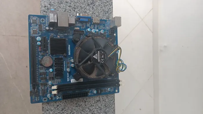 Placa mae com processador i5 de 8°geração 