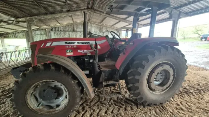 TRATOR MF 4275