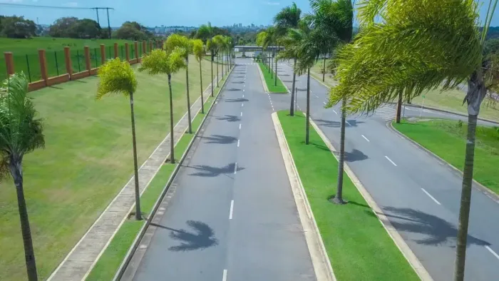 Lote Terreno no Condomínio Alphaville Paraíba : Medindo 14,36 x 30,00 Encostado a Mata !!!