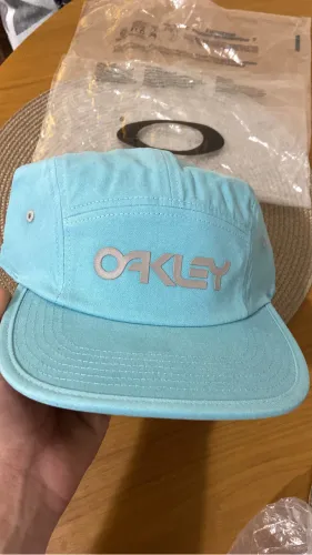 Boné oakley