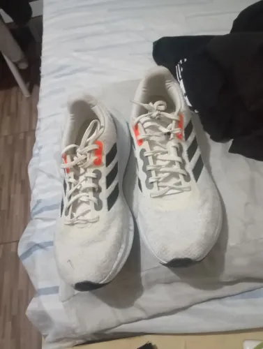 Tênis Nike TN e Adidas run
