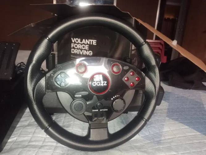 Volante da marca Dazz,novo na caixa, compatível com Xbox one, PlayStation,2,3,4,5 e PC