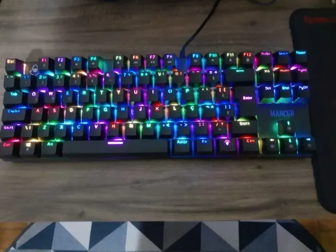 Teclado mecânico Mancer Ghoul MK2