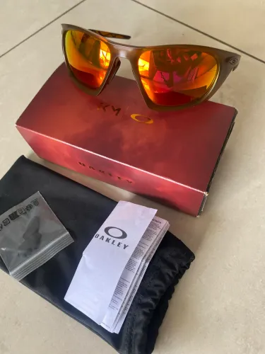 OPORTUNIDADE Óculos escuros Oakley modelo Kylian Mbappé