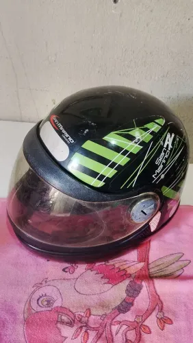 Capacete quebra galho