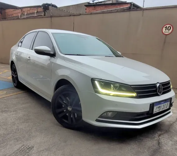 Volkswagen Jetta Highline 2.0 TSI 16V 4P Tiptronic 2017