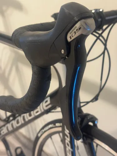 Bike Cannondale. Modelo SuperSix EVO Carbon 105. Tamanho 58. Ano 2018.