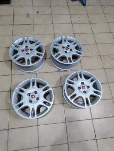 Jogo de rodas aro 15, linha Fiat furacão 4x98