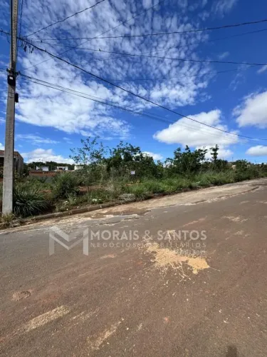 Lote à venda no bairro Novo Primavera - Montes Claros/MG