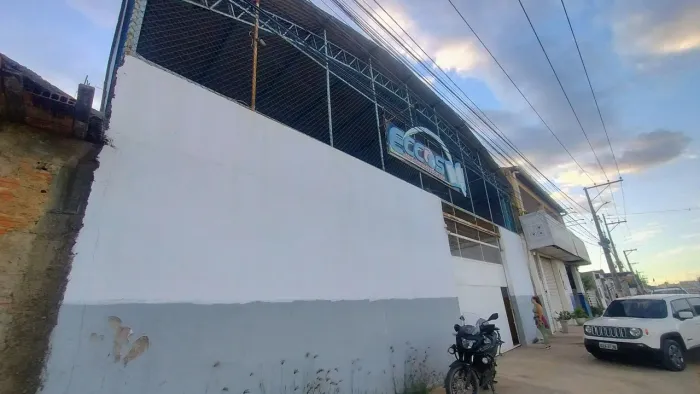 ALUGO - GALPÃO 300M2 - BR407 TRECHO BAIRRO PIRANGA - JUAZEIRO BA