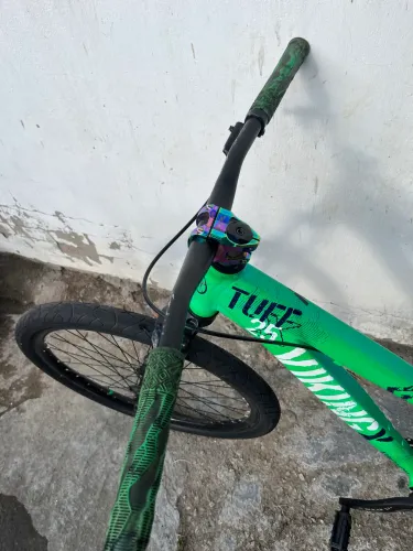 Bike vikingx tuff 25, diversas peças de ótima qualidade.