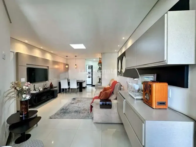 Apartamento à venda no bairro Cruzeiro