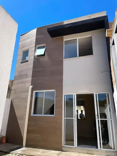 Casa geminada com 2 quartos, 2 vagas e 80m² à venda no Imperial, Santa Luzia/MG