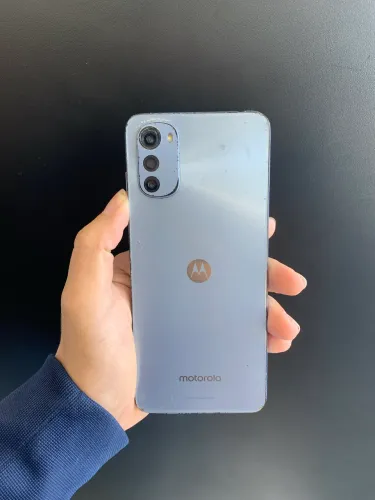 Motorola E32