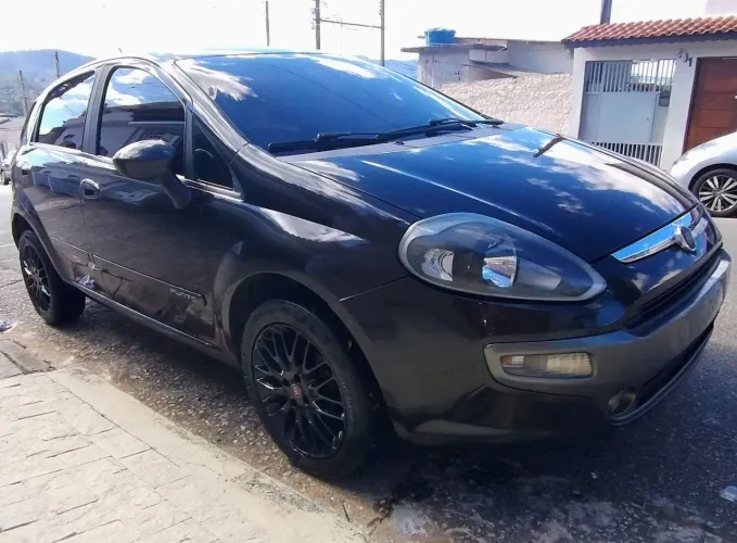 Fiat Punto Essence 1.6 Flex 16V 5P 2014