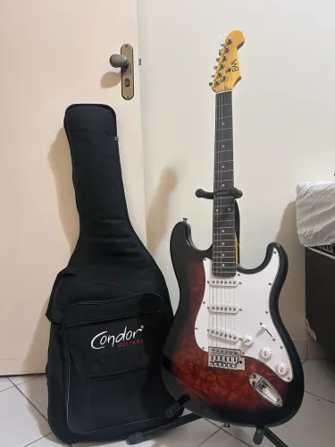 ? KIT GUITARRA ELÉTRICA COMPLETO + AMPLIFICADOR METEORO + ACESSÓRIOS