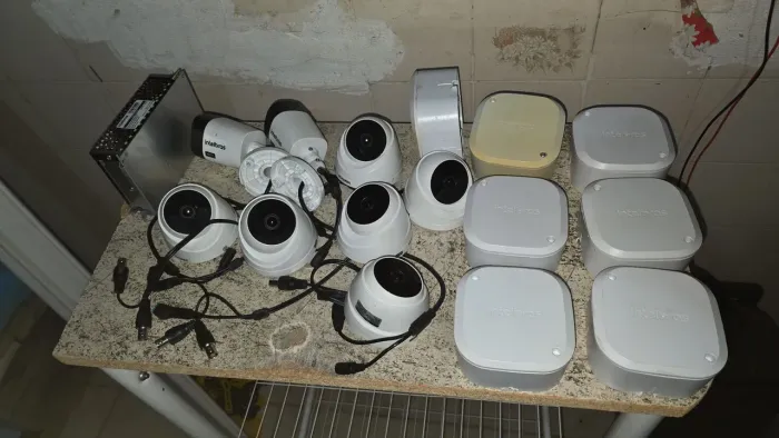 Lote câmeras de segurança Intelbras com fonte 12v