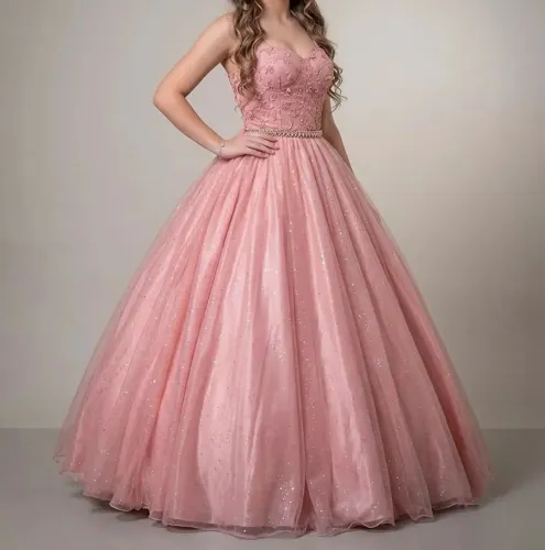 Vestido 15 anos debutante Lindo com saião rodado