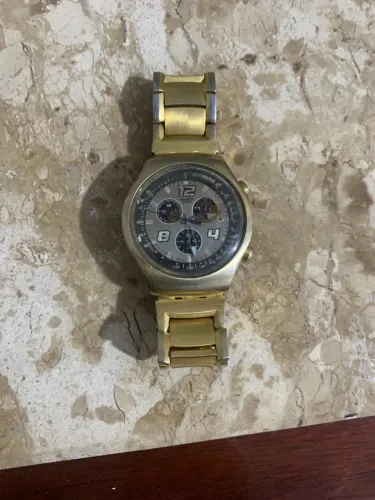 Swatch série ouro 