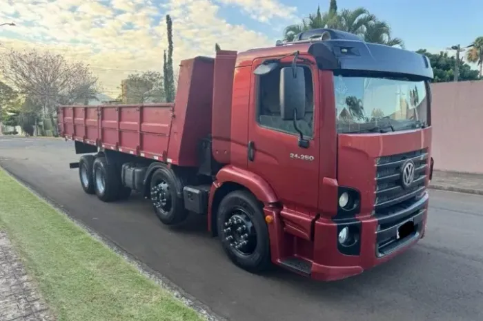 Vw 24250 8x2 - 2011 Caçamba