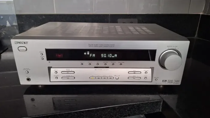 Receiver Home Theater Sony STR-DE595 (5.1 Canais - 500W)