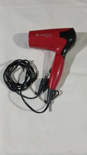 Secador de cabelo para viagem.