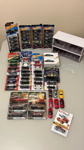 Hotwheels Coleção Miniaturas Diorama Chevette Ferrari Fórmula 1