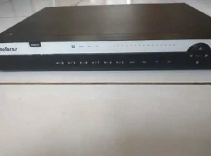 Vendo DVR Intelbras de 16 canais.