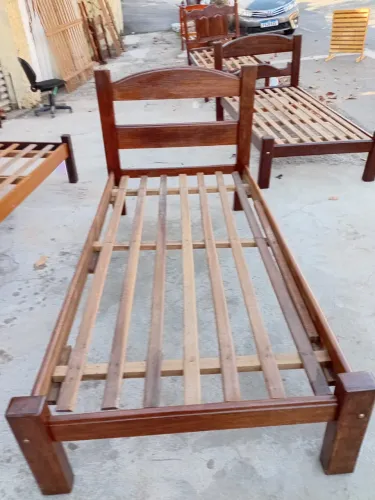 Cama de solteiro