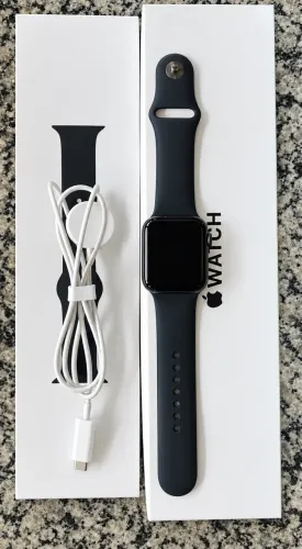 Apple Watch SE 44mm GPS + Cellular
