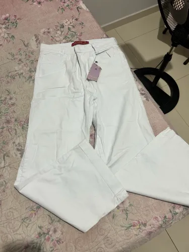 Calça wide leg branca nunca usada