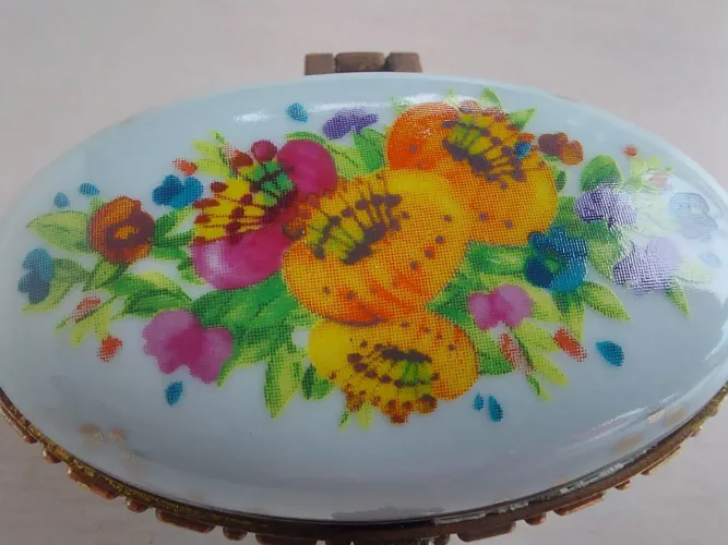 Porta jóias em porcelana