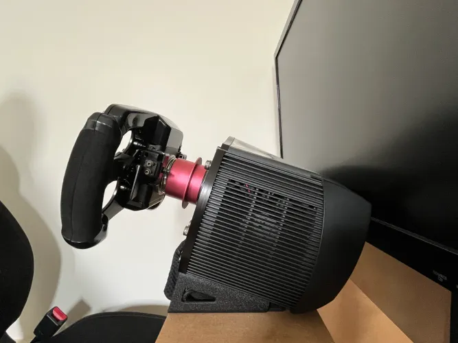 Simulador de PC Fanatec (Base + Volante + Pedal)