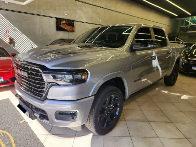 Ram 1500 Laram. Night ED. Bi-TB 3.0 4X4 Aut. 2025